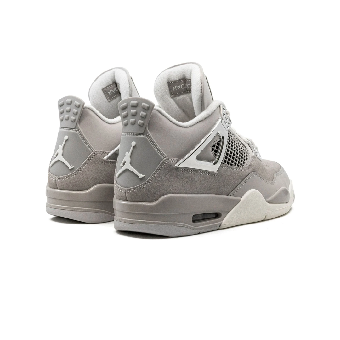 Nike Air Jordan 4 Retro Frozen Moments